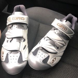 7.5 Giro women’s cycling/spin shoes. NWOT